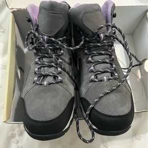 Women’s Hiking Boots BRAND NEW!